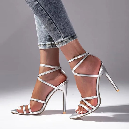 Talons aiguilles pointus à lanières croisées - Chic&Shines