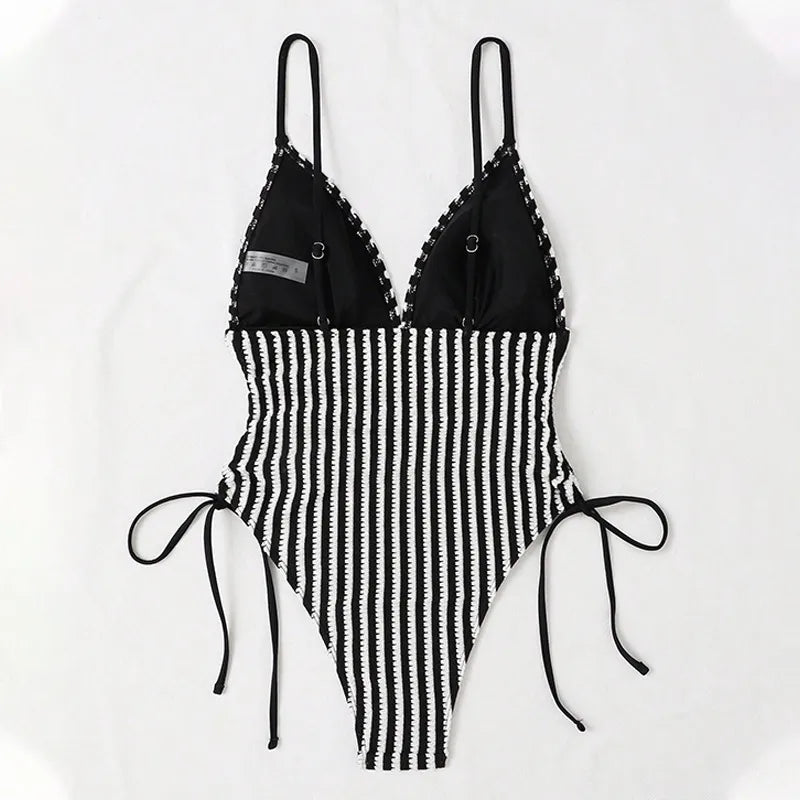 Maillot de bain une pièce à lacets - Chic&Shines