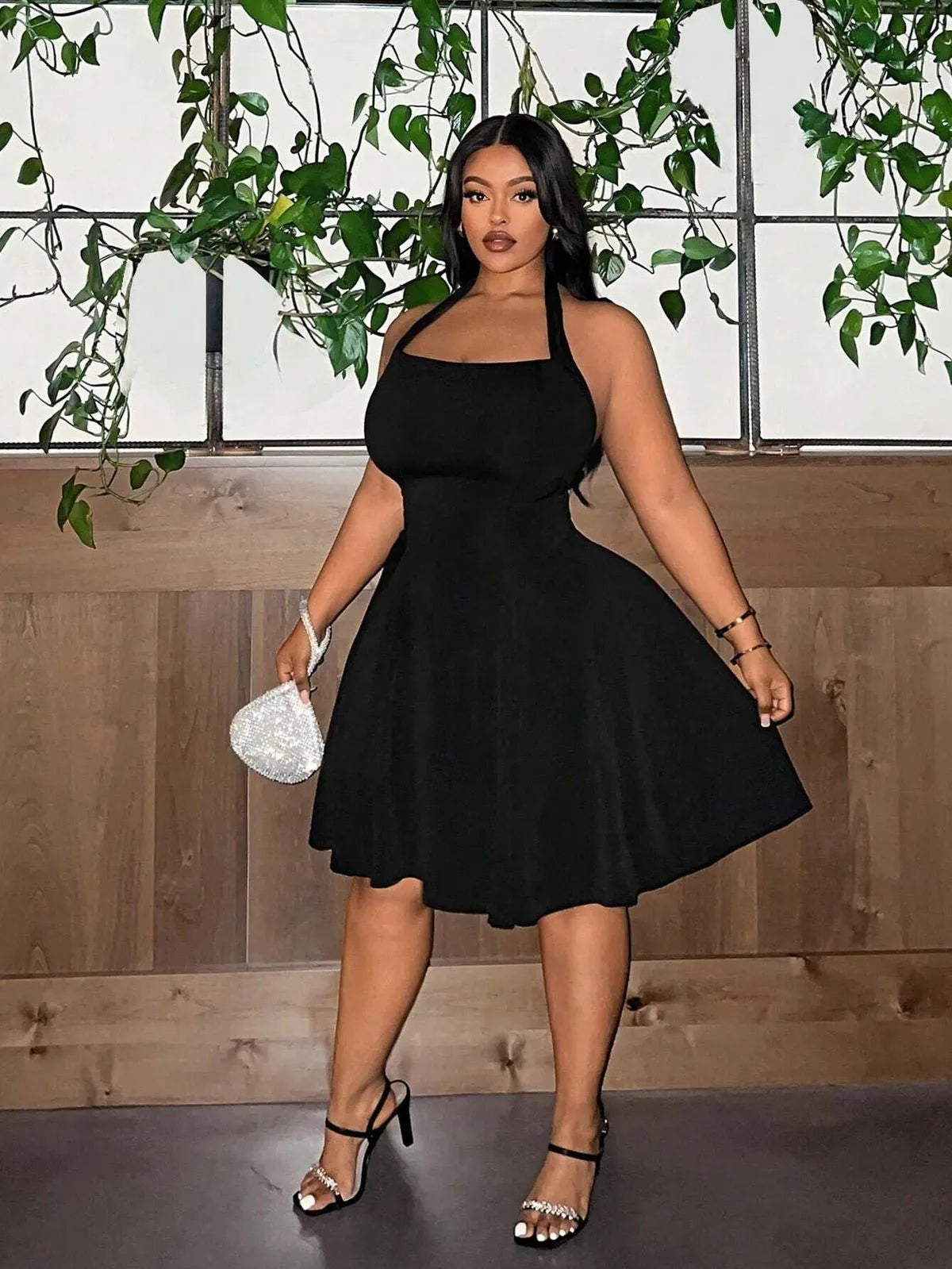 Robe courte col licou sans manches taille haute - Chic&Shines