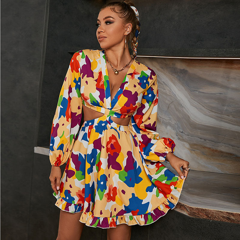 Robe courte col V manches longues coupe asymétrique dos nu - Chic&Shines