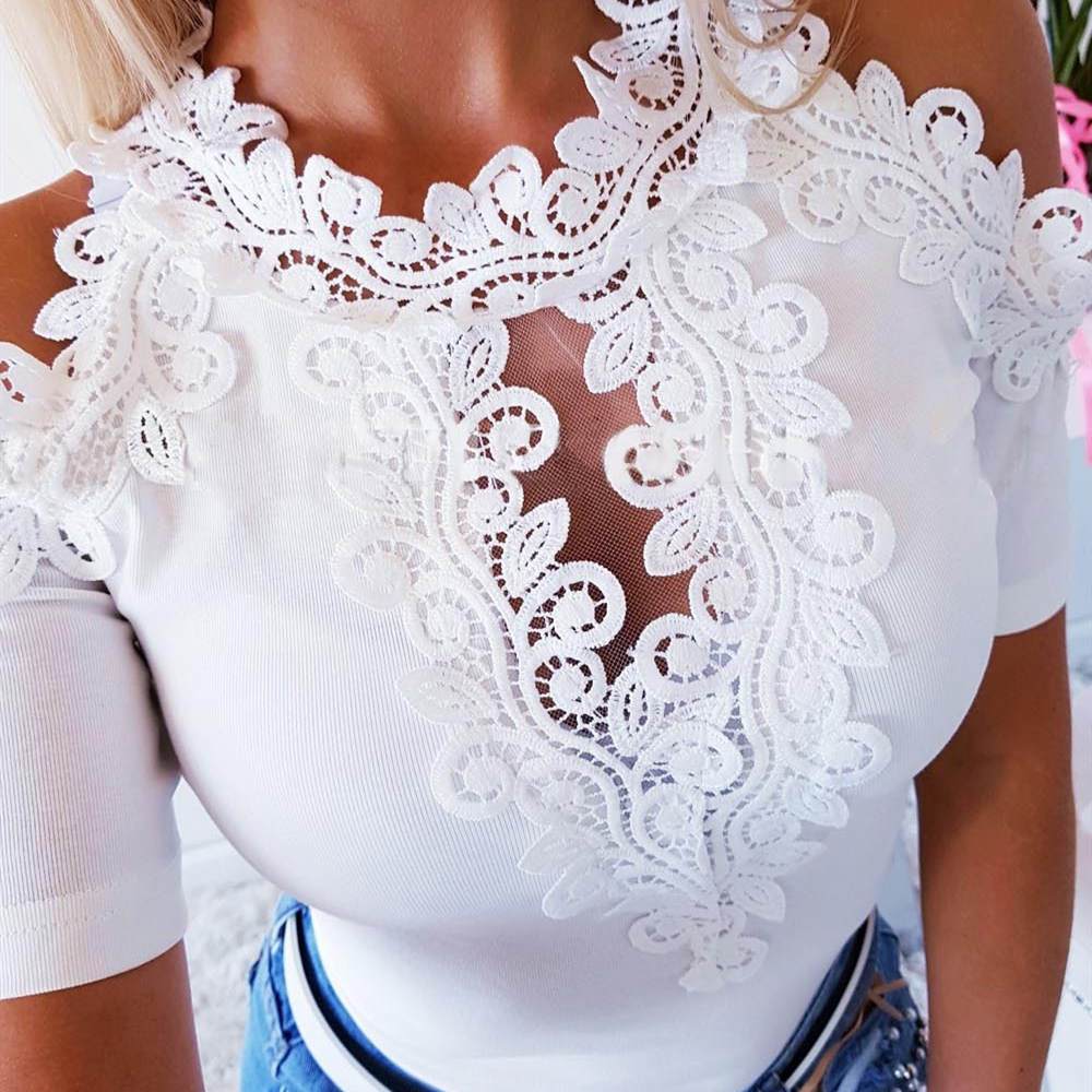 Hauts sexy à manches courtes et broderies