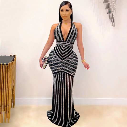 Robe longue de soirée licou dos nu décolleté plongeant en strass - Chic&Shines