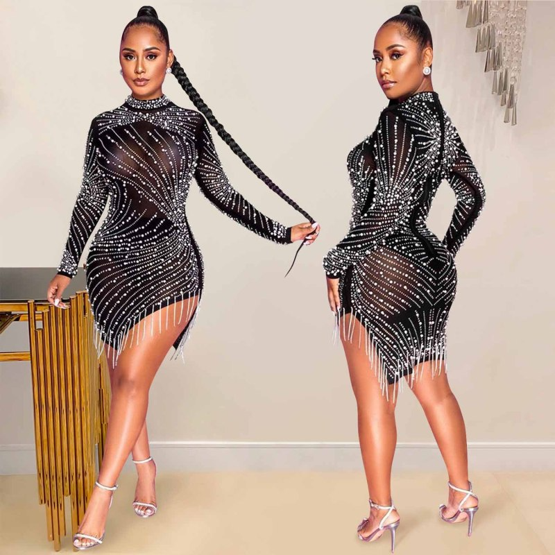 Robe courte de soirée moulante à manches longues en maille transparent perlée - Chic&Shines