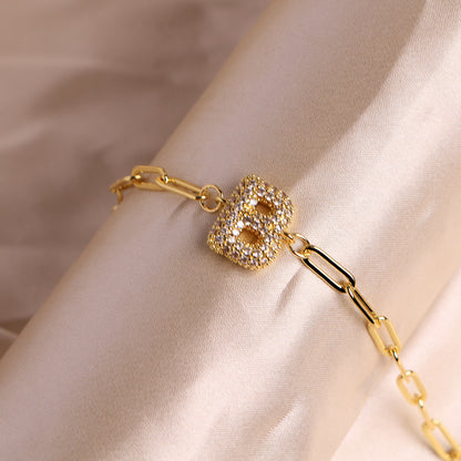 Bracelet clip en zircone pendentif lettre - Chic&Shines