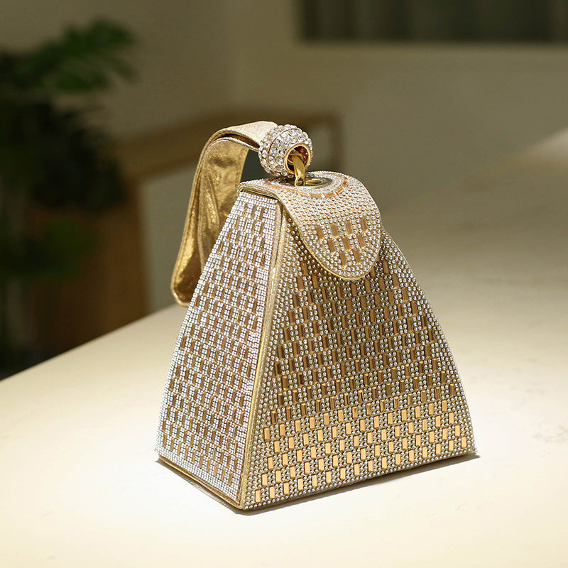 Sacs a main pyramide strass