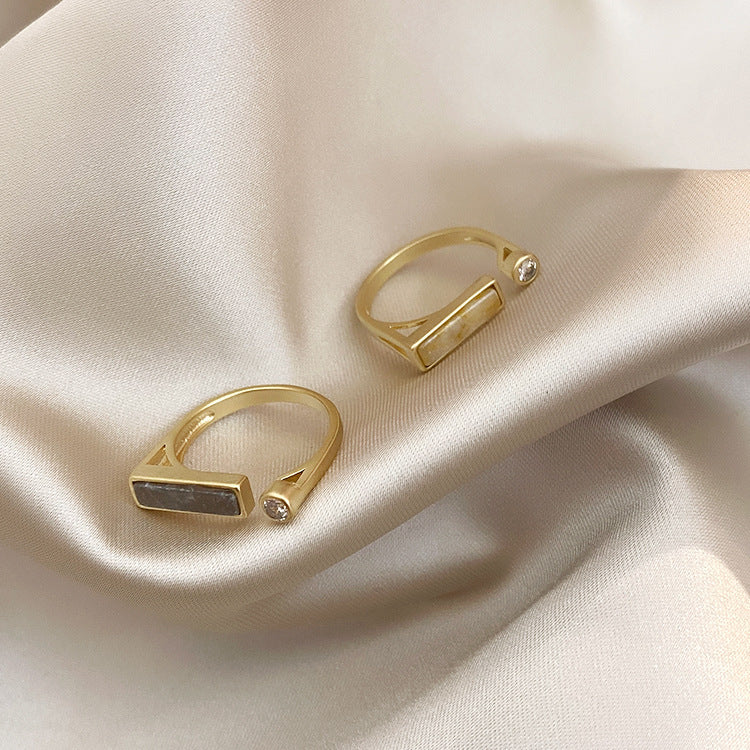 Bague en marbre et zircon design - Chic&Shines