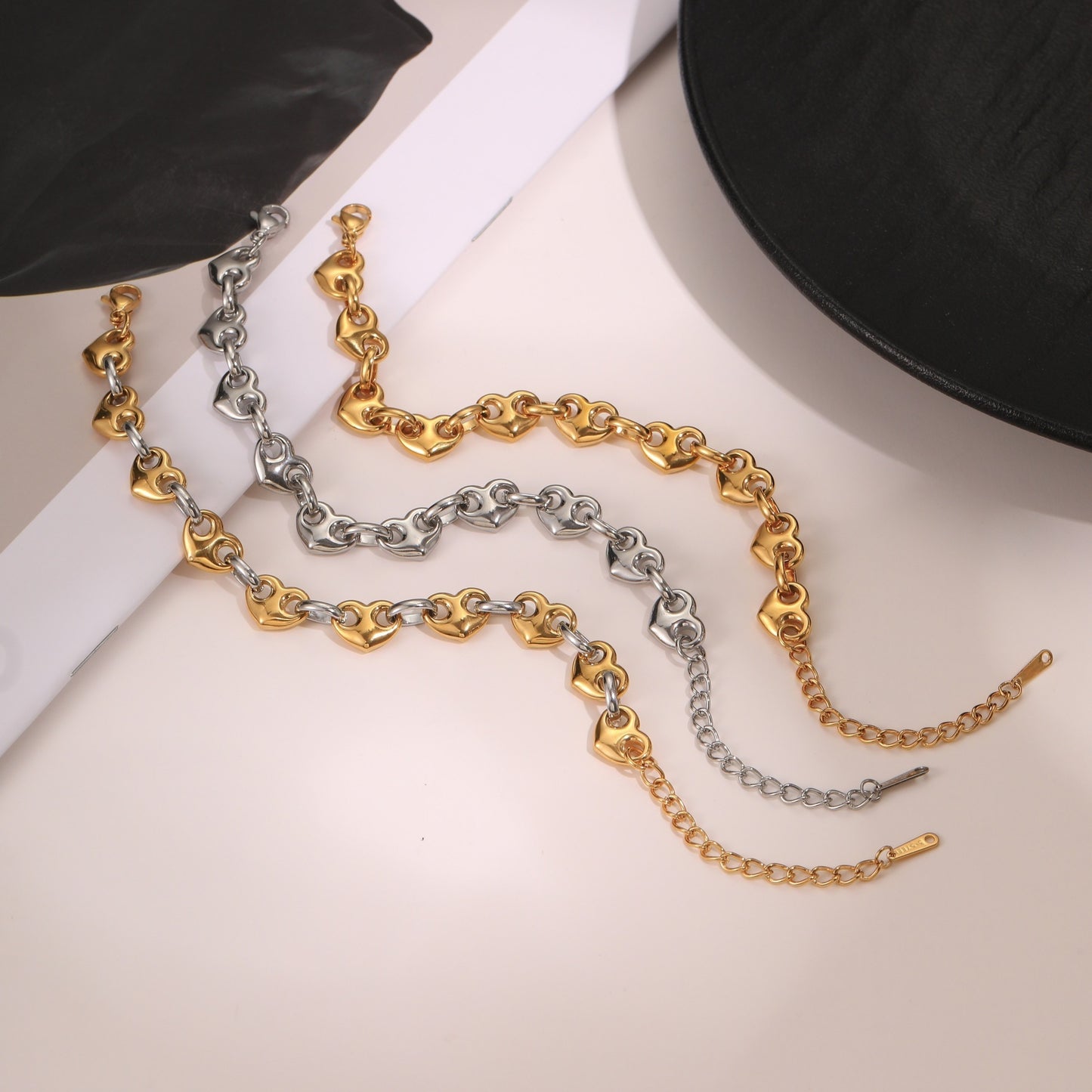 Bracelet motif cœur en acier inoxydable - Chic&Shines