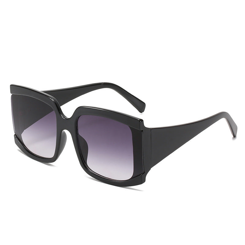 Lunette de soleil carrées tendance
