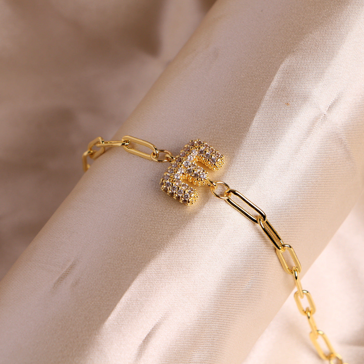 Bracelet clip en zircone pendentif lettre