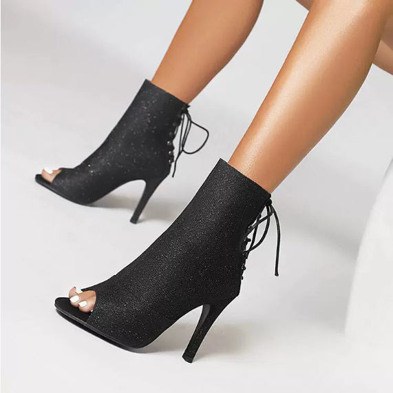 Bottines à talons aiguilles