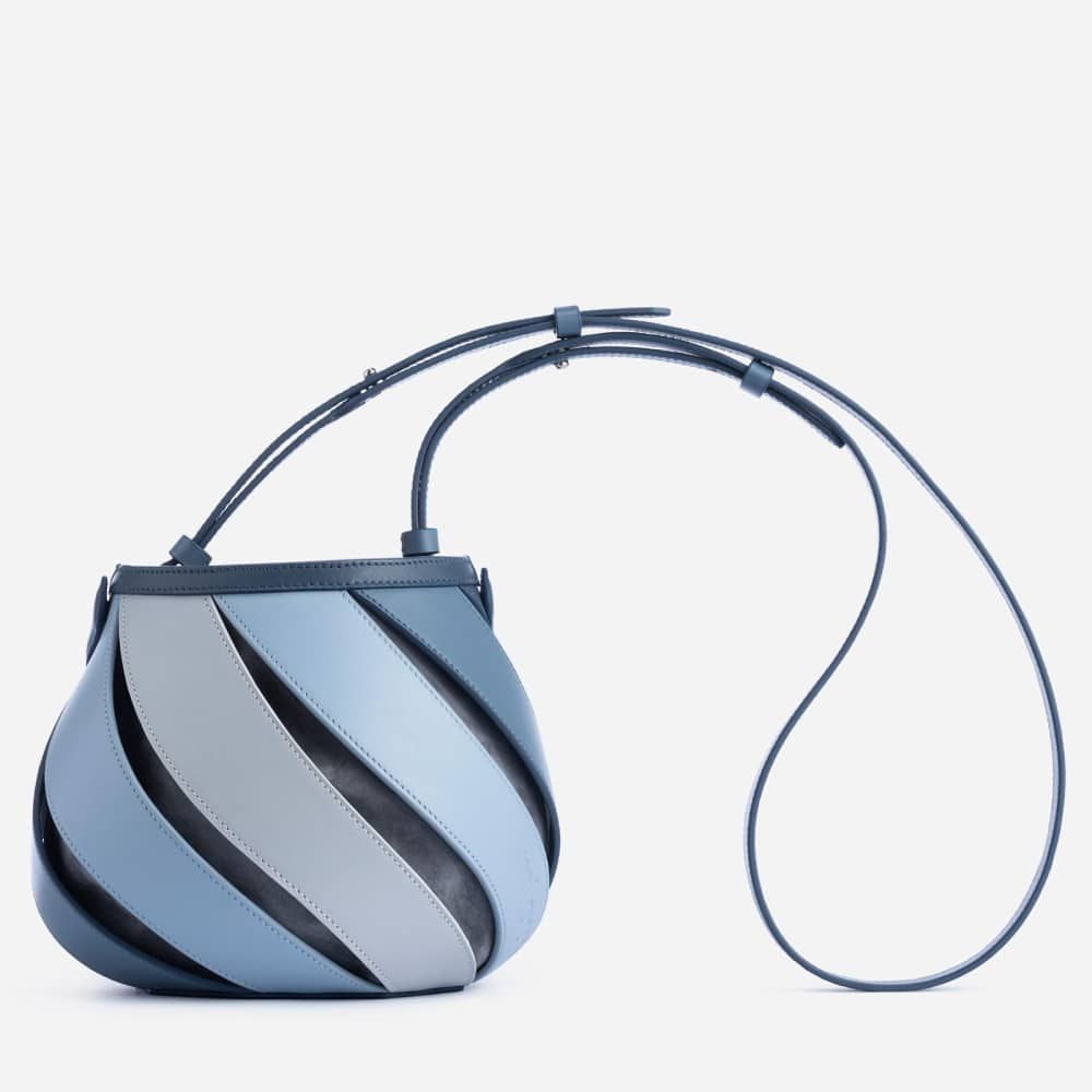 Sac seau cylindrique à coutures matelassées en losanges