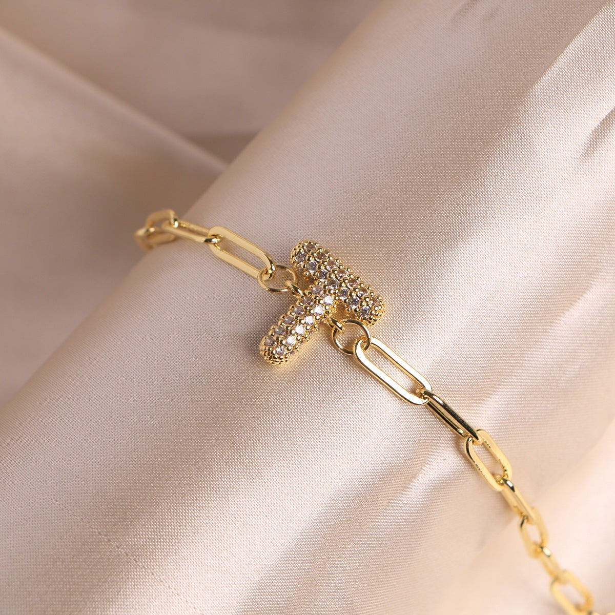 Bracelet clip en zircone pendentif lettre