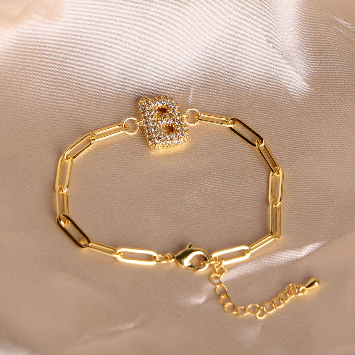 Bracelet clip en zircone pendentif lettre