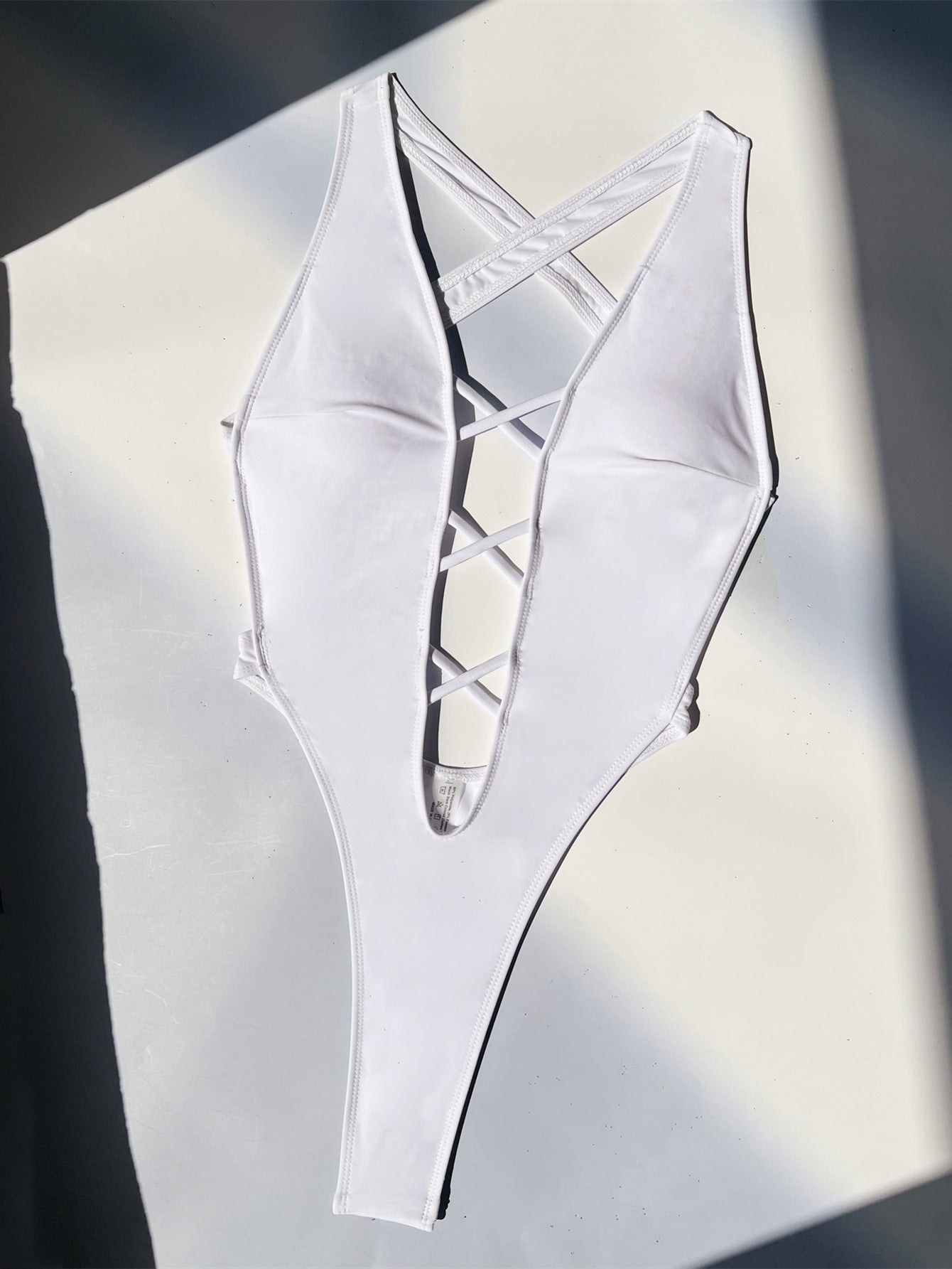 Maillot de bain une pièce licou croisé