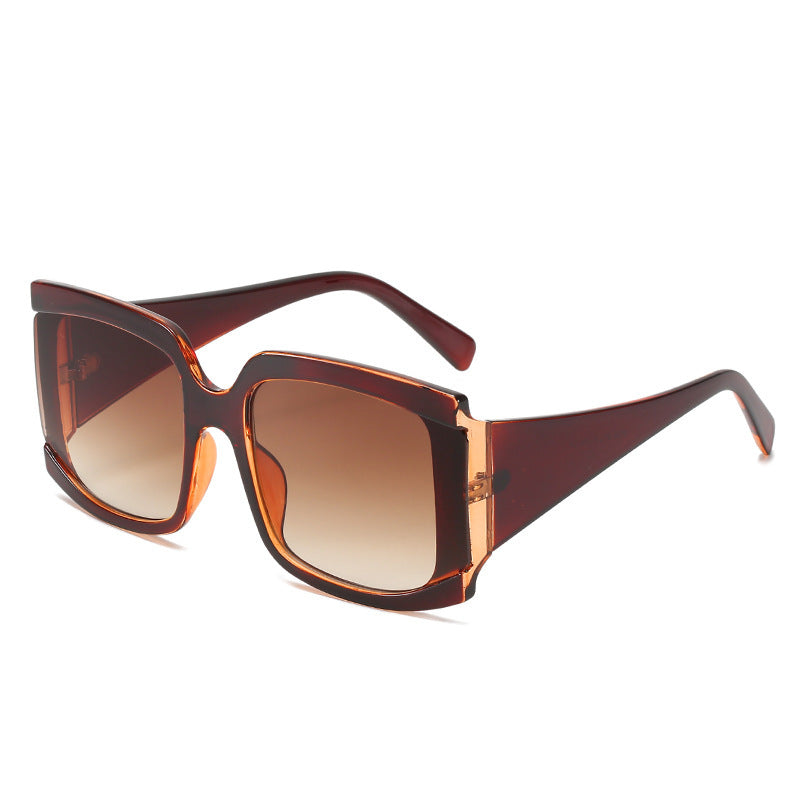 Lunette de soleil carrées tendance