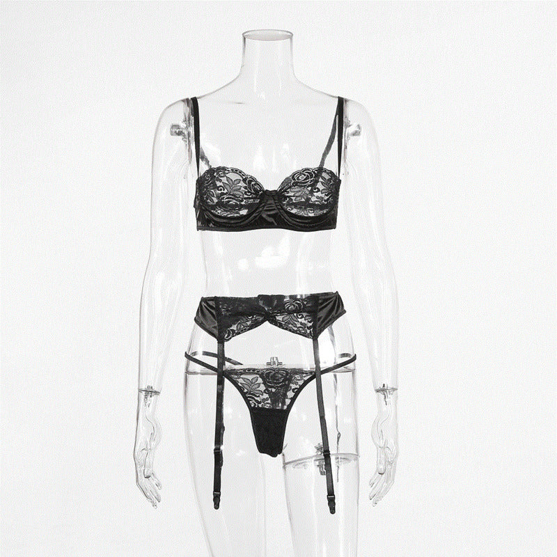 Ensemble de lingerie sexy en dentelle avec perspective