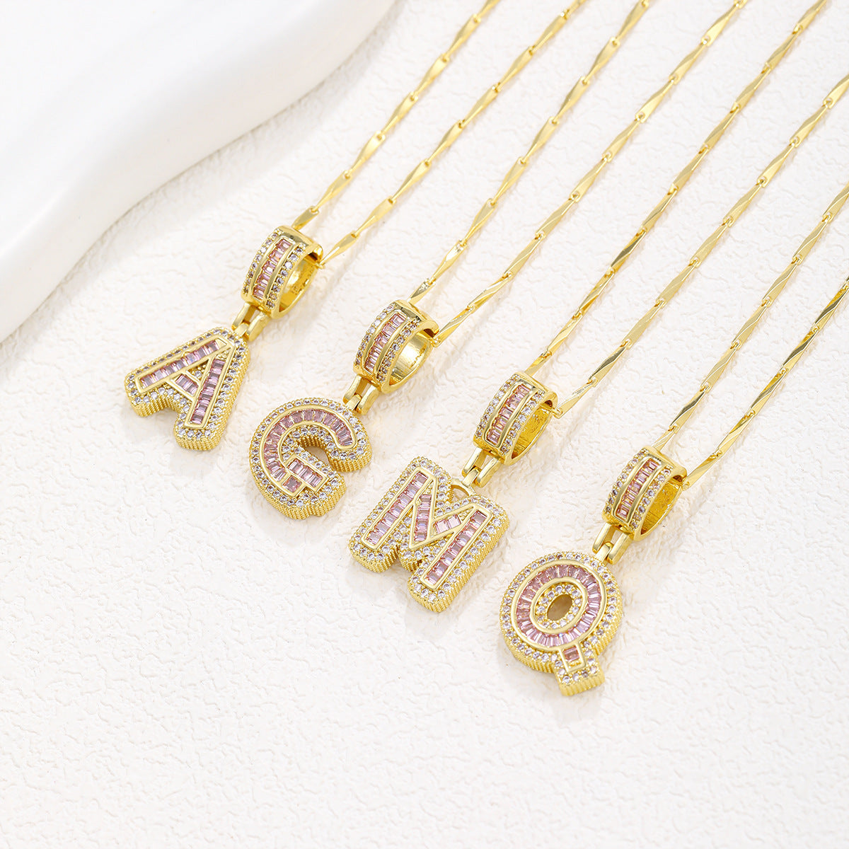 Collier pendentif lettre de l'alphabet - Chic&Shines