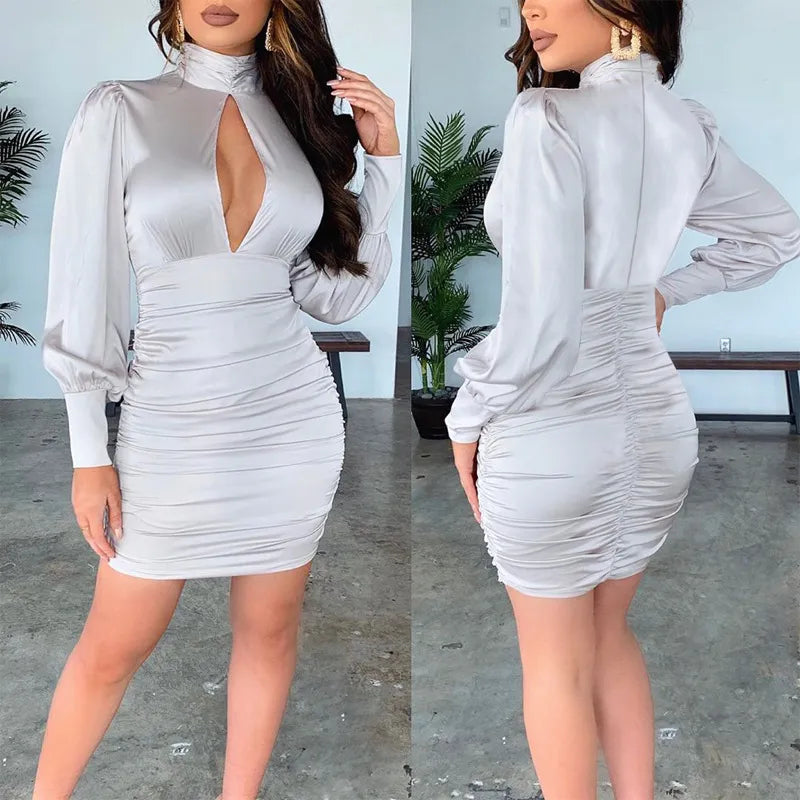 Robe courte à manches longues