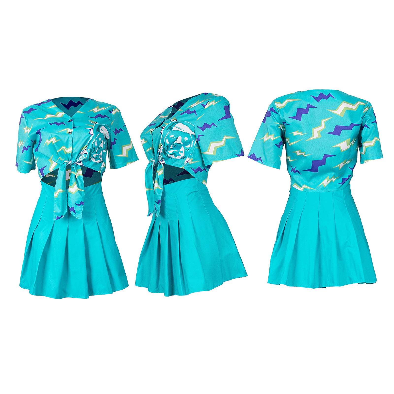 Ensemble chemise à boutons et jupe courte plissée