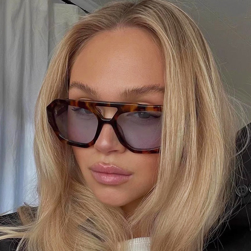 Lunette de soleil carrée