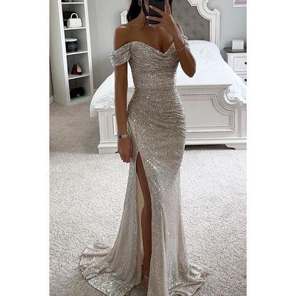 Robe longue de soirée fendue à paillettes et col dénudé