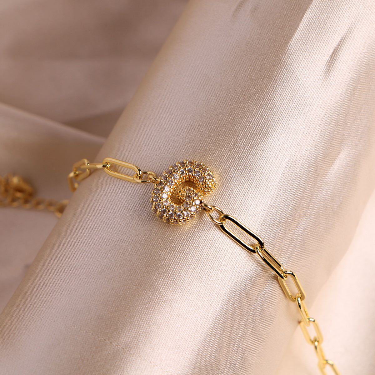 Bracelet clip en zircone pendentif lettre