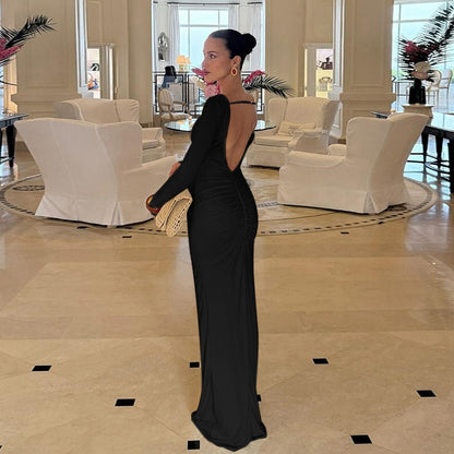 Vestido largo con cuello halter y espalda abierta 