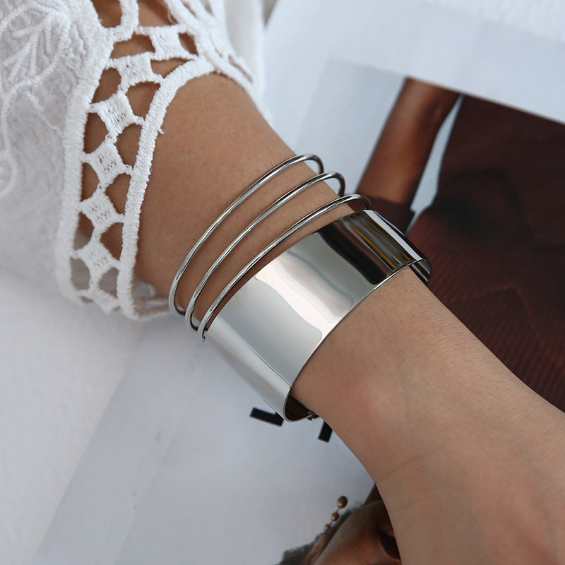 Bracelet création en métal - Chic&Shines