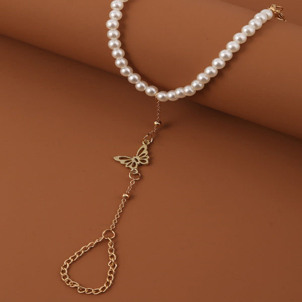 Bracelet en perle avec pendentif papillon