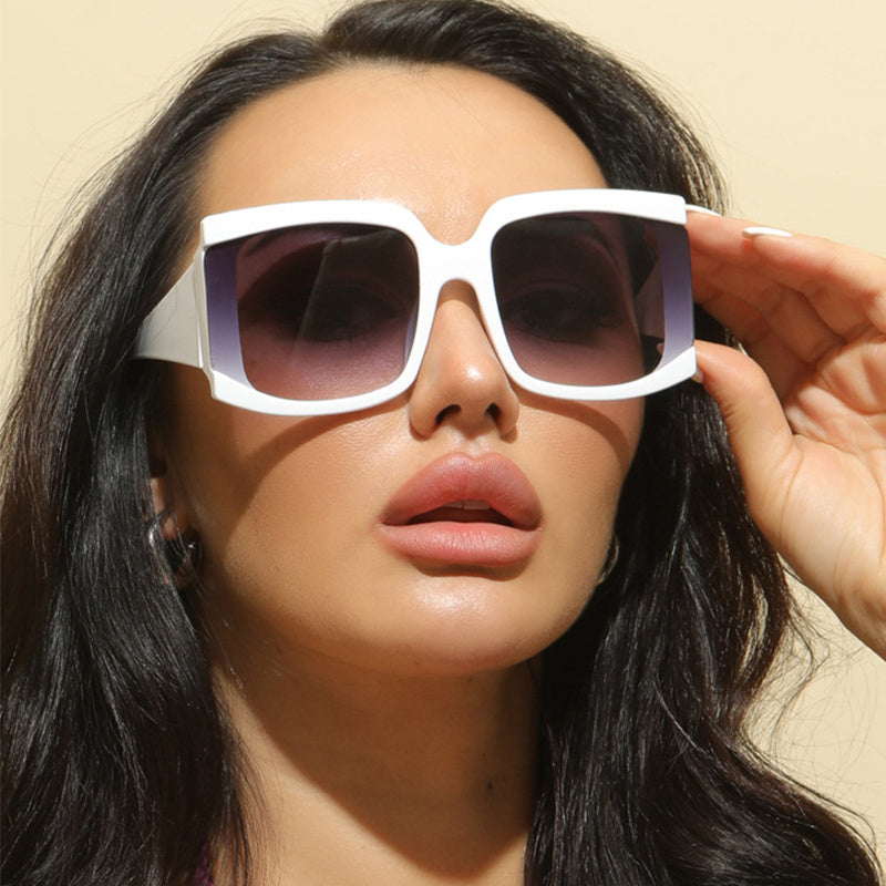 Lunette de soleil carrées tendance
