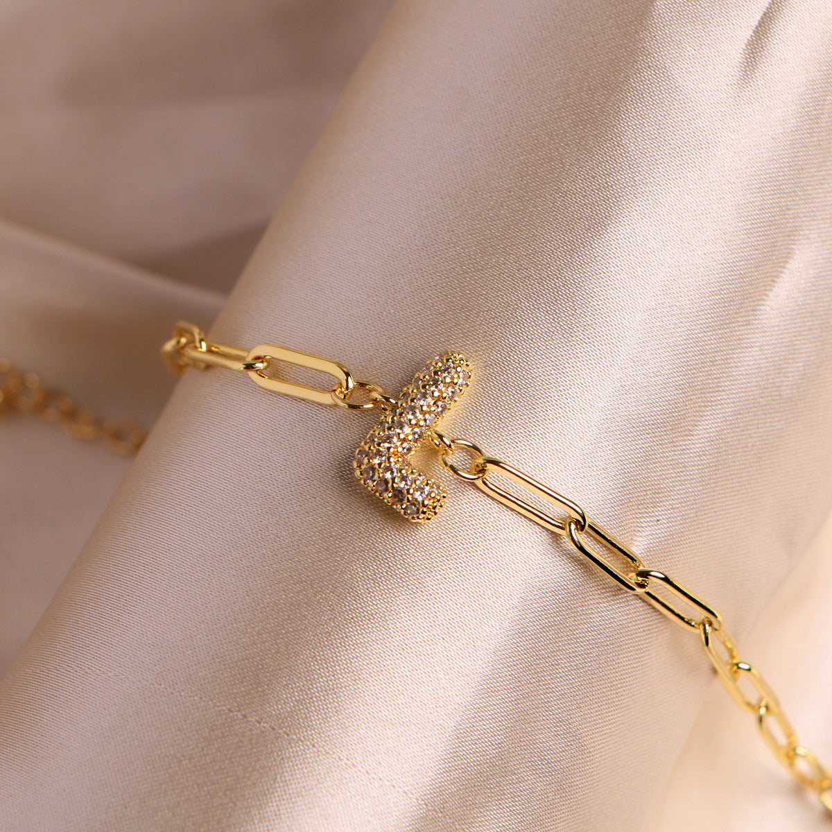 Bracelet clip en zircone pendentif lettre