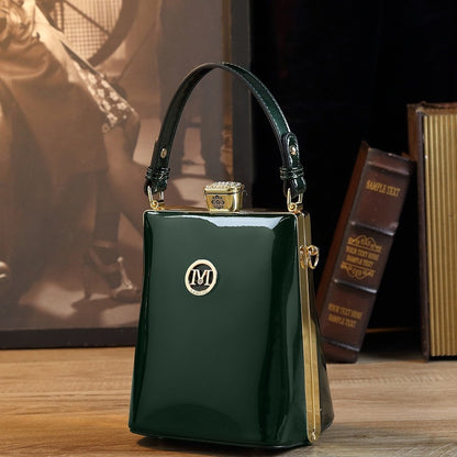 Sac à bandoulière en cuir verni brillant léger et luxueux - Chic&Shines