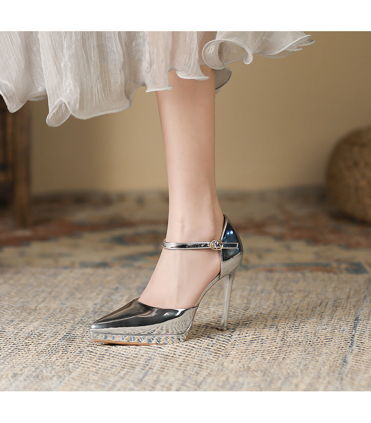 Escarpins à plateforme imperméables bout pointu