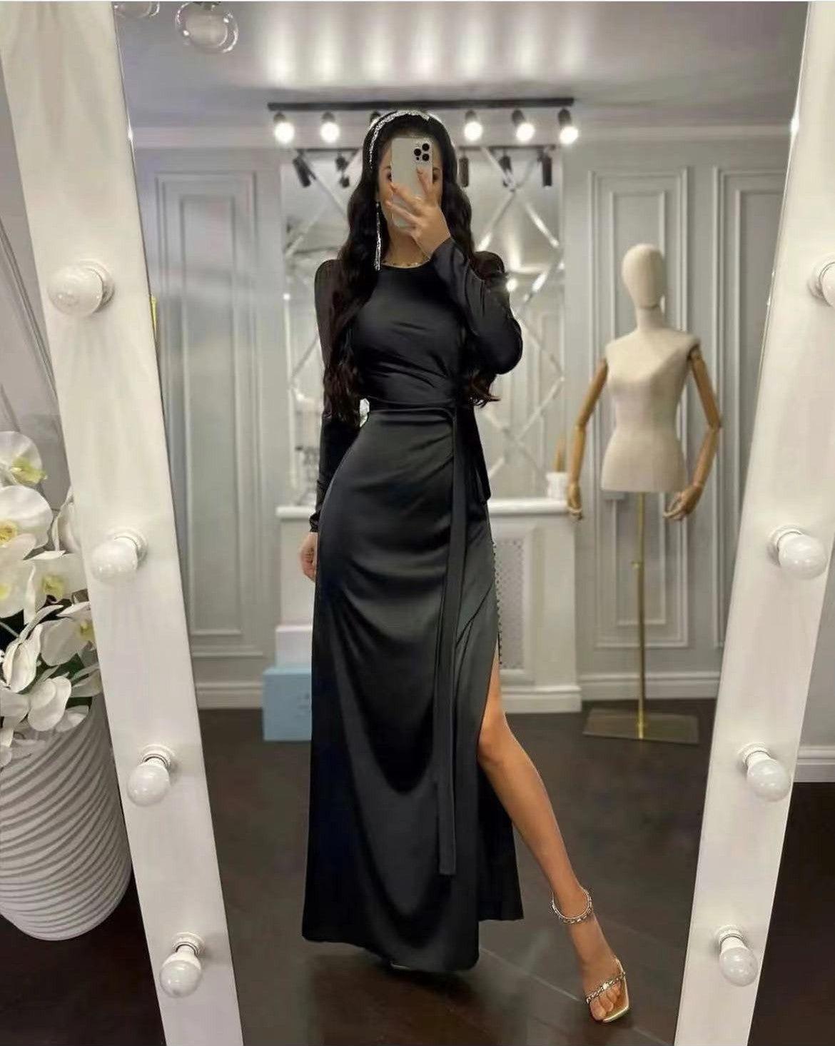 Robe de soirée manches longues jupe fendu