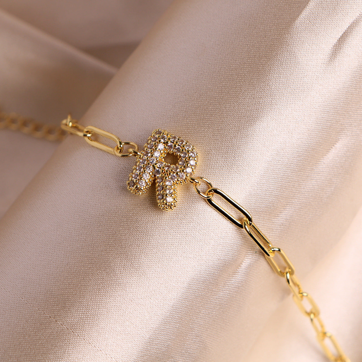 Bracelet clip en zircone pendentif lettre