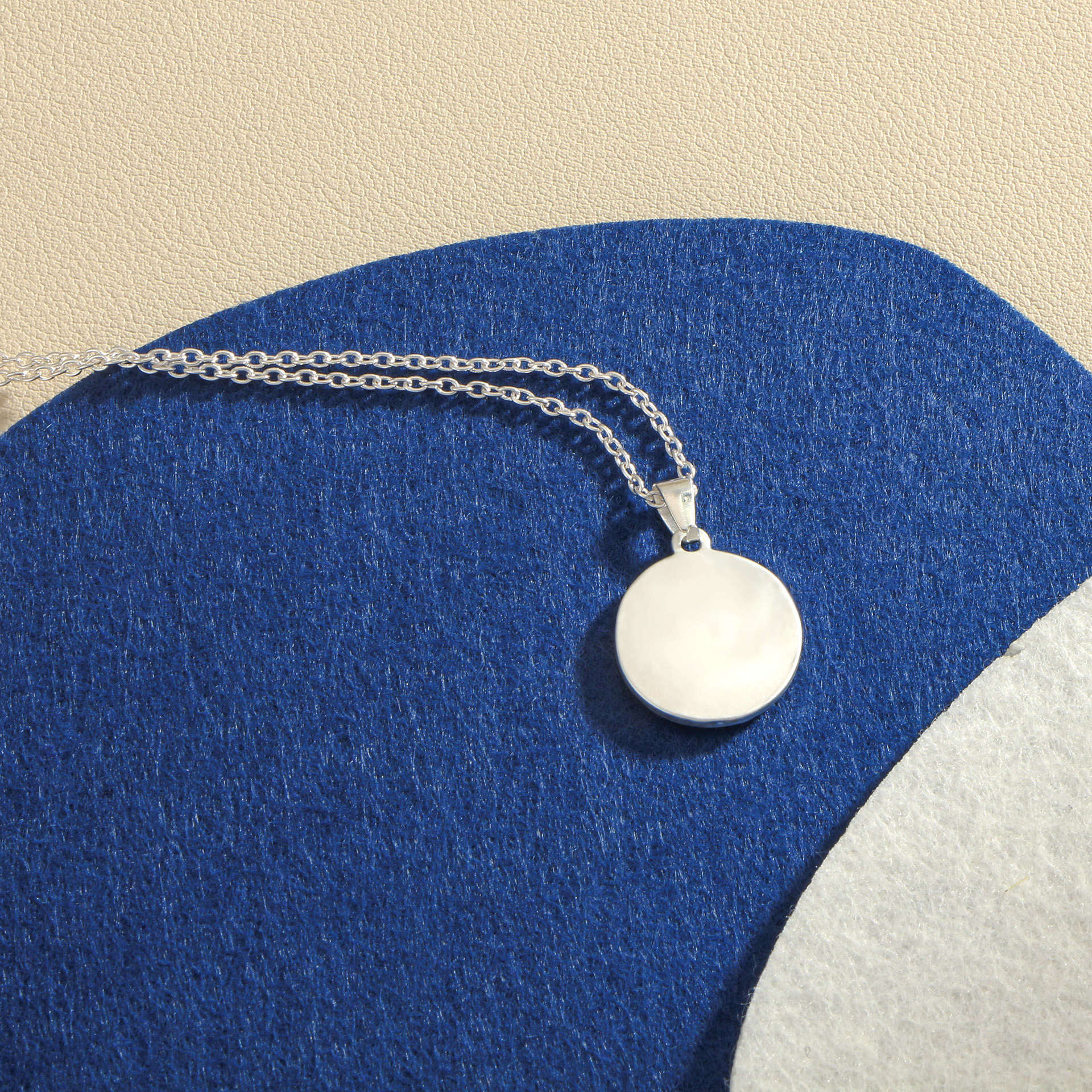 Collier pendentif cœur incrusté au milieu - Chic&Shines