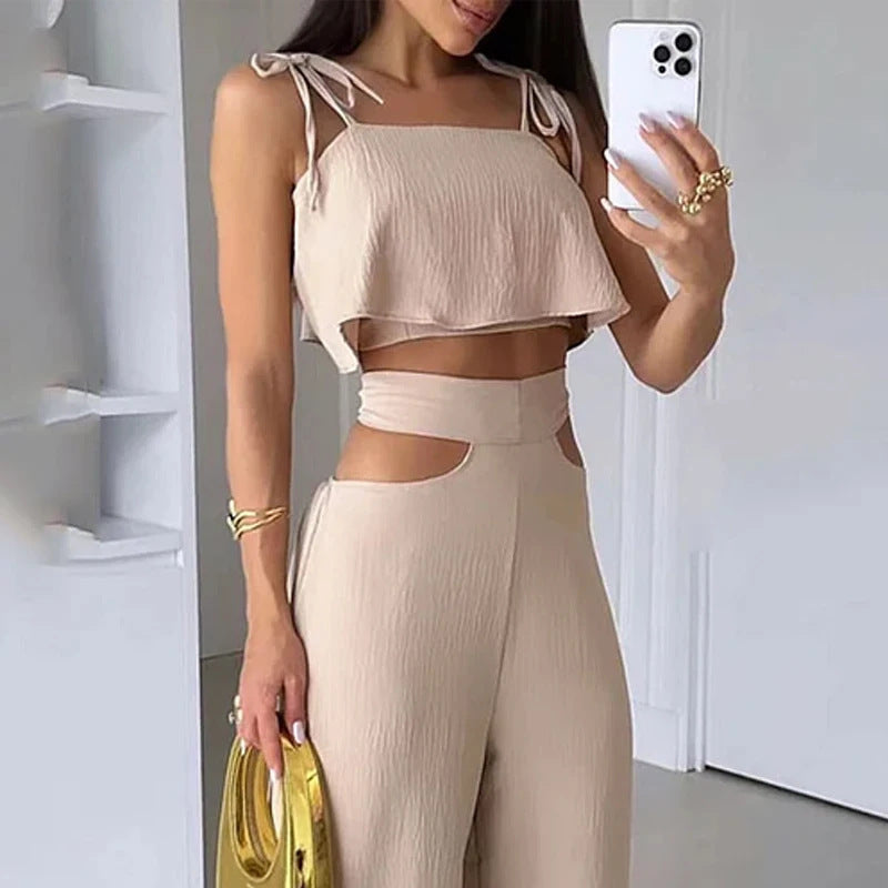 Ensemble à bretelles croisées avec pantalon ajouré