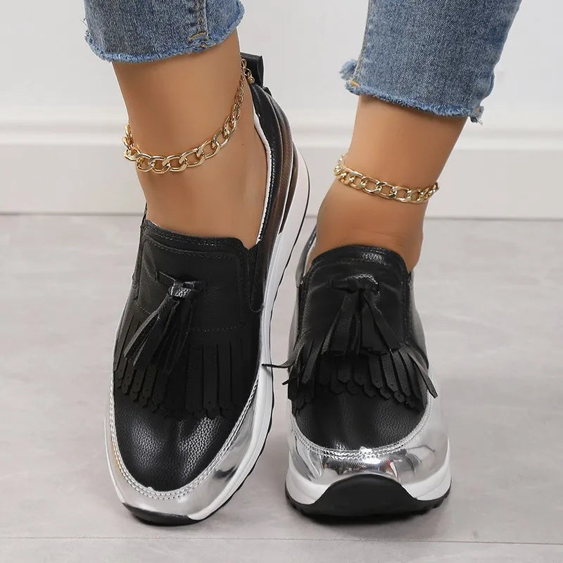 Casual tassel sneakers with thick soles