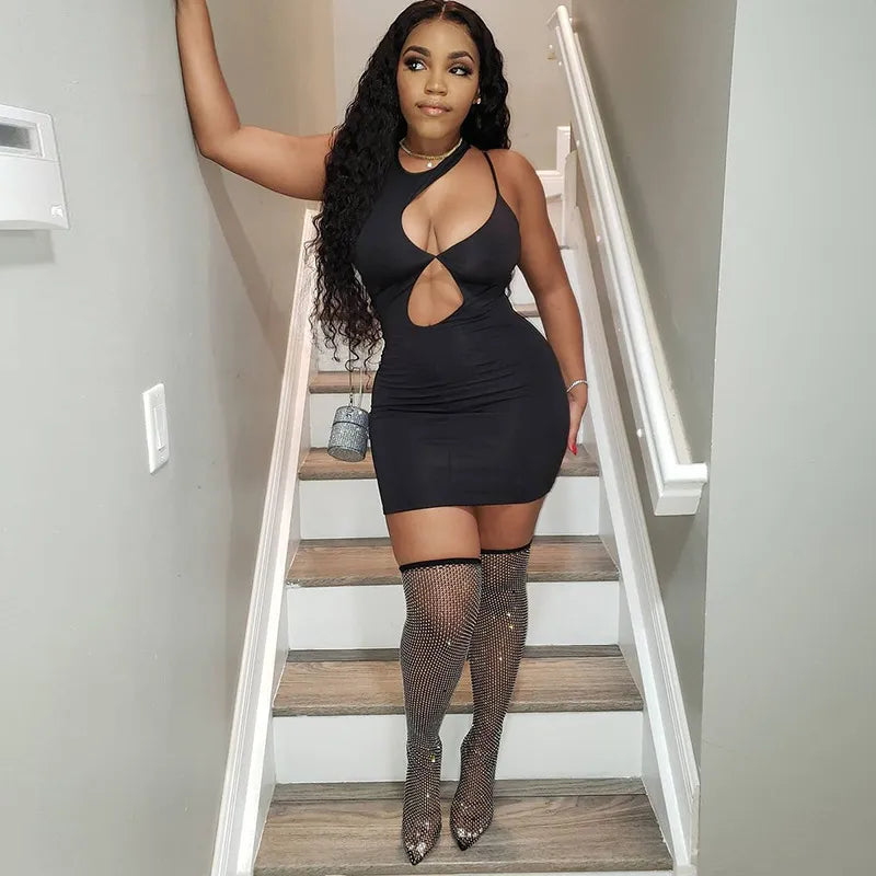 Robe mini moulante col rond et épaules découpes - Chic&Shines