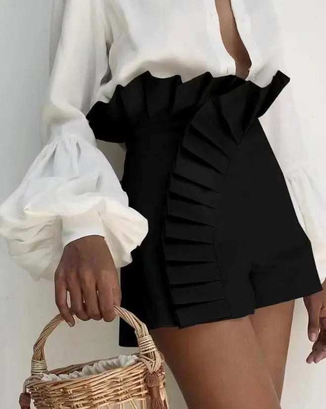 Short taille haute en dentelle plissée