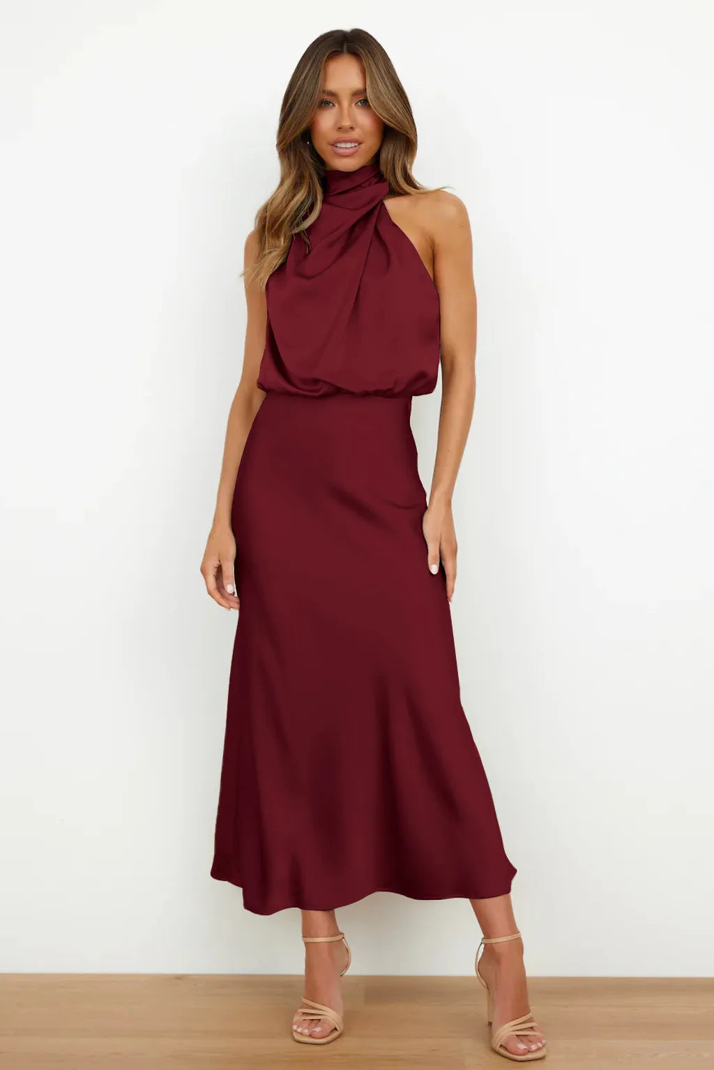 Long sleeveless dress