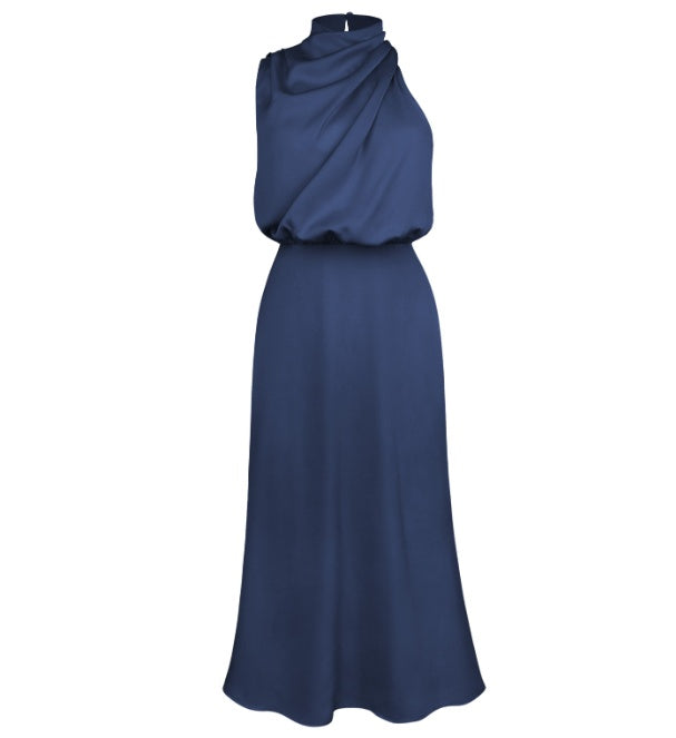Robe longue col haut sans manches design
