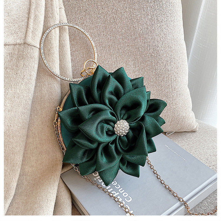 Sac à main bandoulière en diamant motif fleur