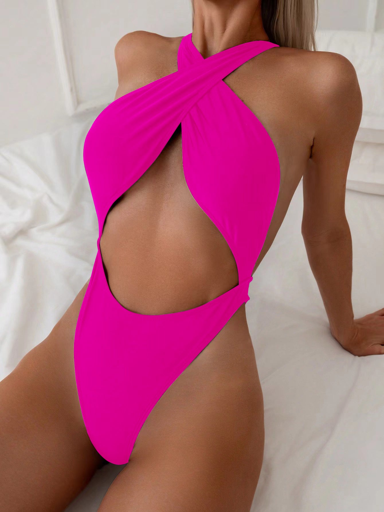 Bikini une pièce dos nu croisé