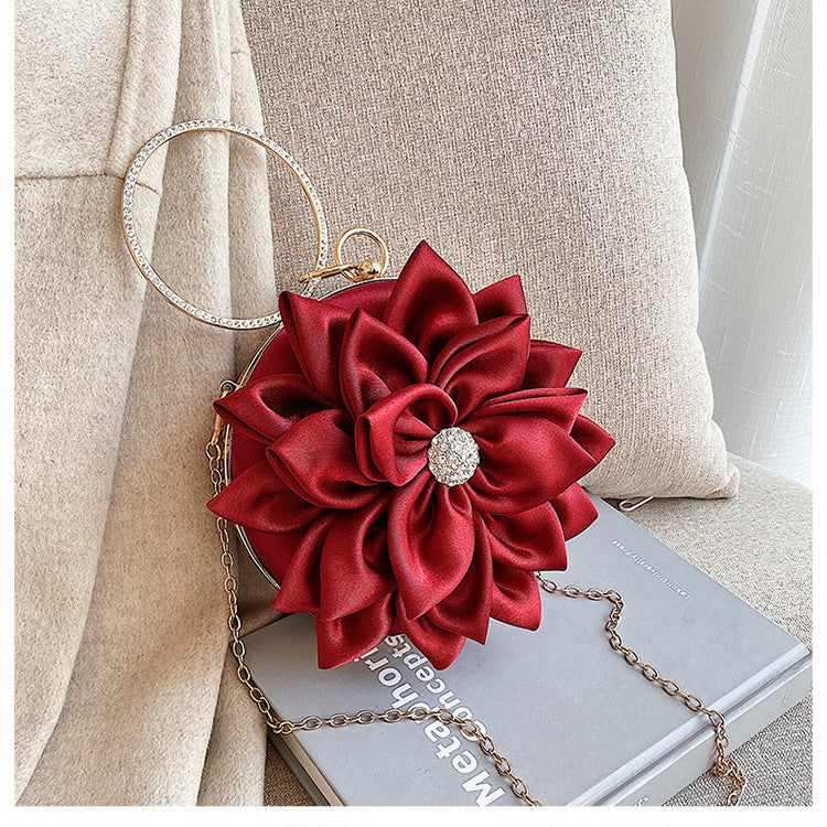 Sac à main bandoulière en diamant motif fleur