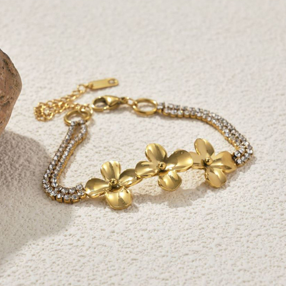 Bracelet fleur et strass en acier inoxydable