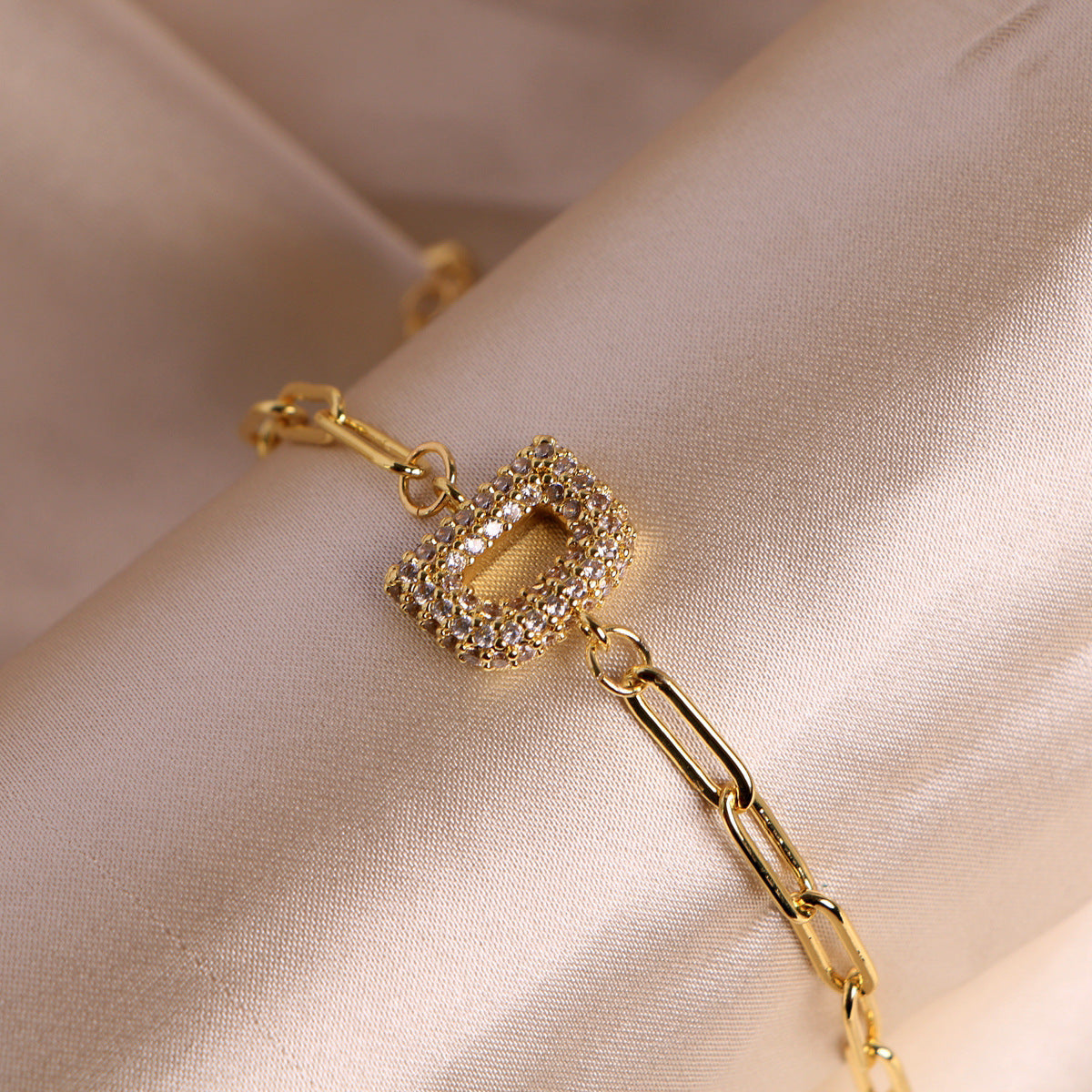 Bracelet clip en zircone pendentif lettre