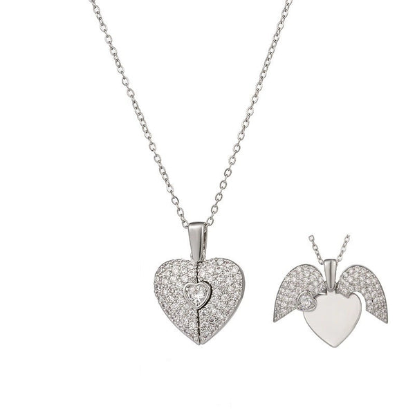 Collier avec pendentif en forme de cœur et ailes