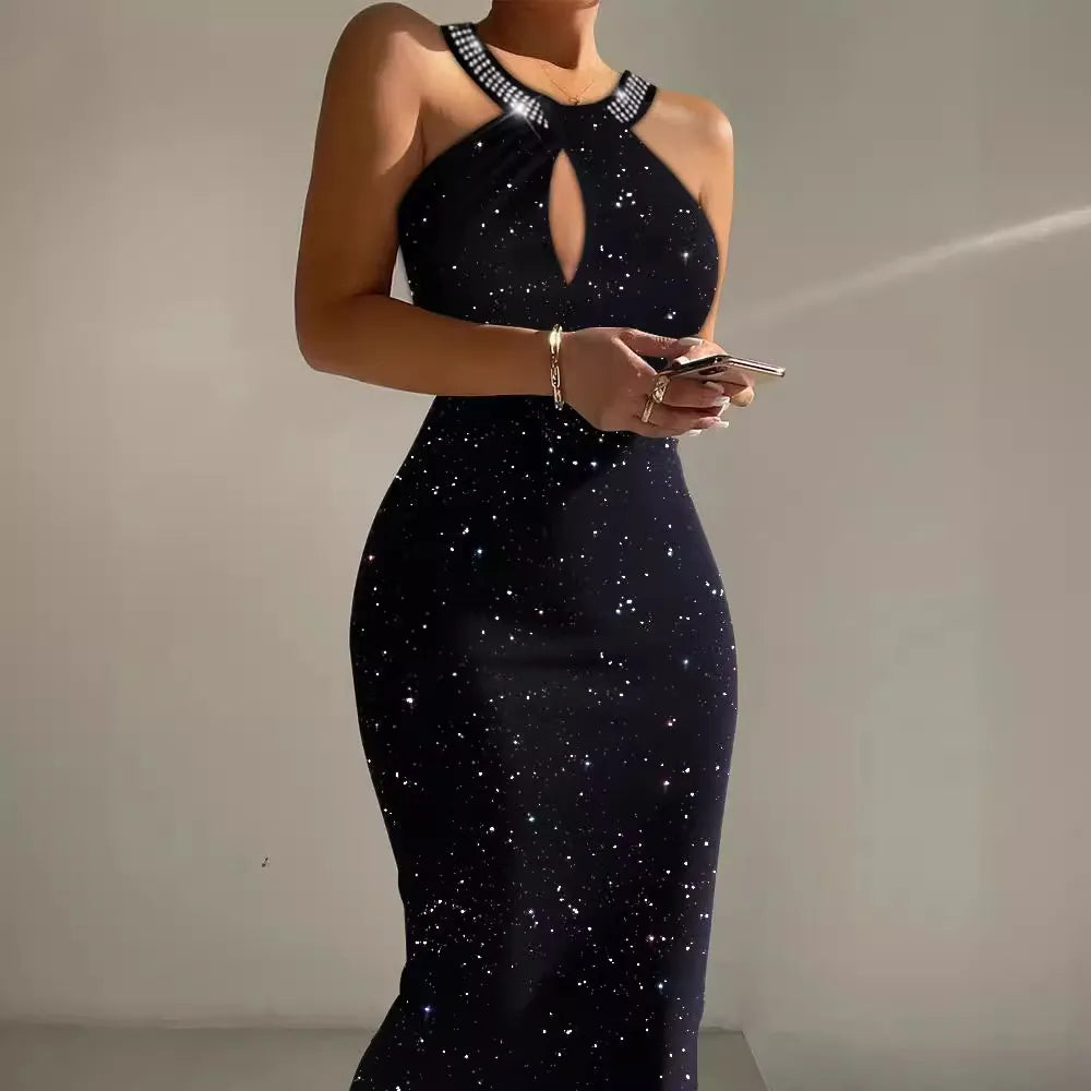 Robe longue dos nu à paillettes et strass - Chic&Shines
