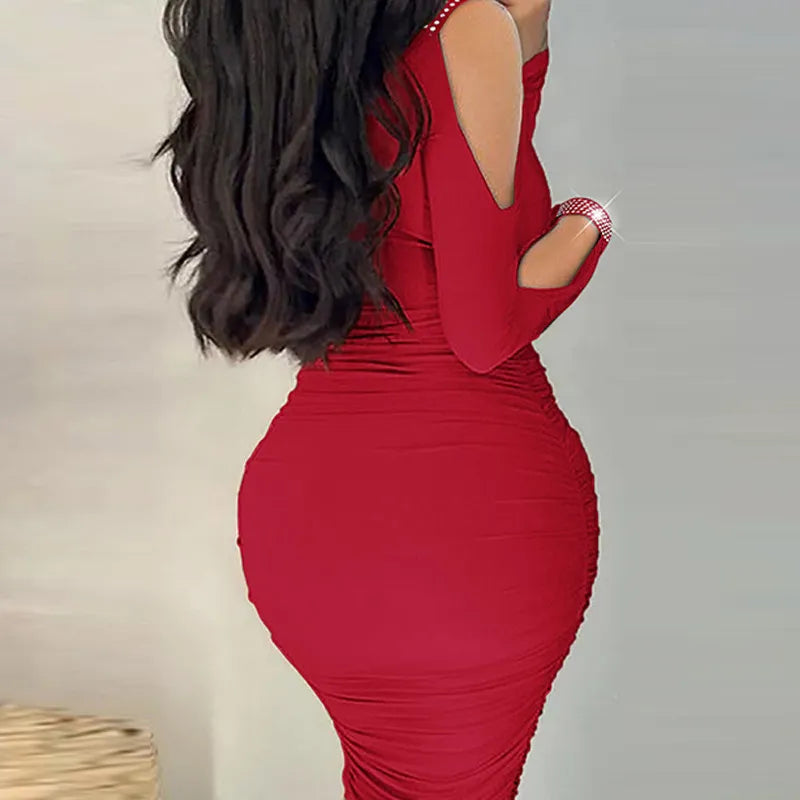 Robe mi-longue moulante épaule dénudée col V strass - Chic&Shines